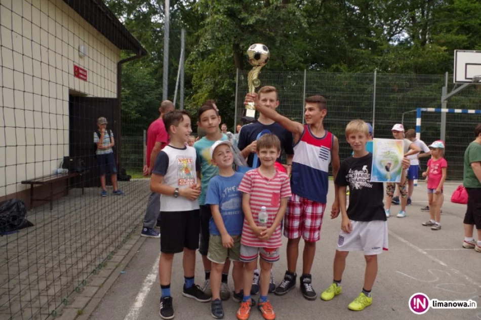 Emocje sportowe na turnieju o 'Puchar Funika' - zdjęcie 4