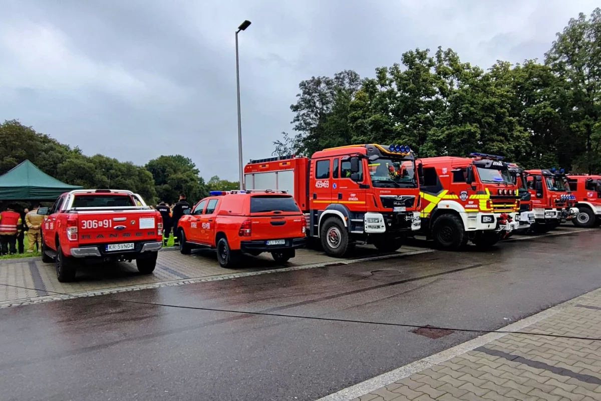 Ćwiczenia specjalistycznych grup strażackich