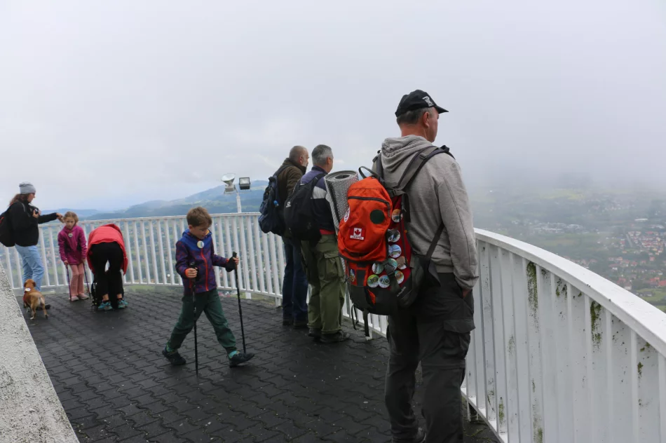 W ramach akcji „Odkryj Beskid Wyspowy” 11 września turyści spotkali się na Miejskiej Górze - zdjęcie 11