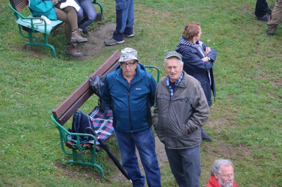 Turyści spotkali się mimo deszczowej aury - zdjęcie 5