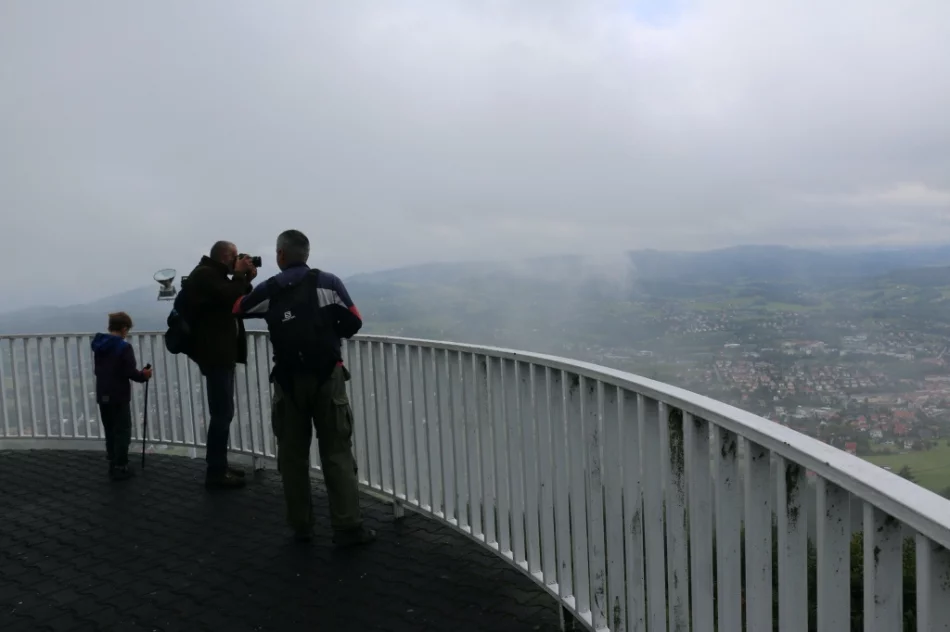 Turyści spotkali się mimo deszczowej aury - zdjęcie 8