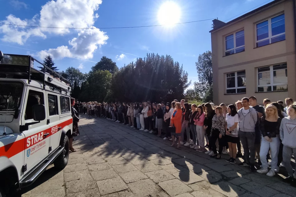 Ewakuowali ponad 1100 osób w czasie 2-3 minut - zdjęcie 3