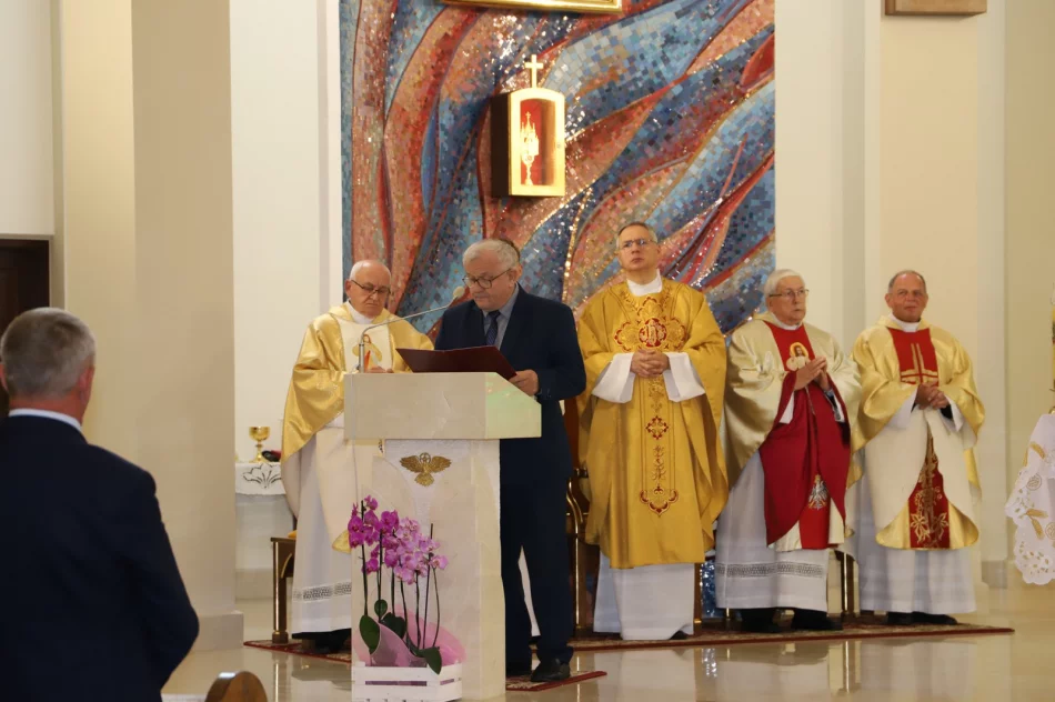 Uroczyste obchody jubileuszu 30-lecia Gminy Limanowa - zdjęcie 11