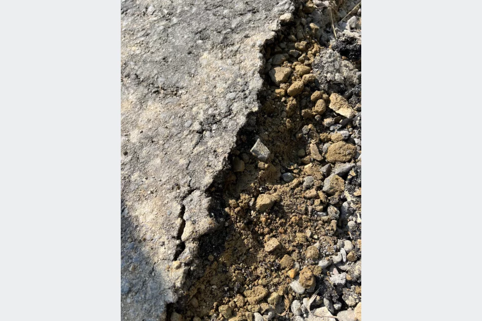 Nowy asfalt można zbierać… palcami - zdjęcie 2