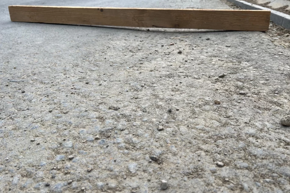 Nowy asfalt można zbierać… palcami - zdjęcie 5