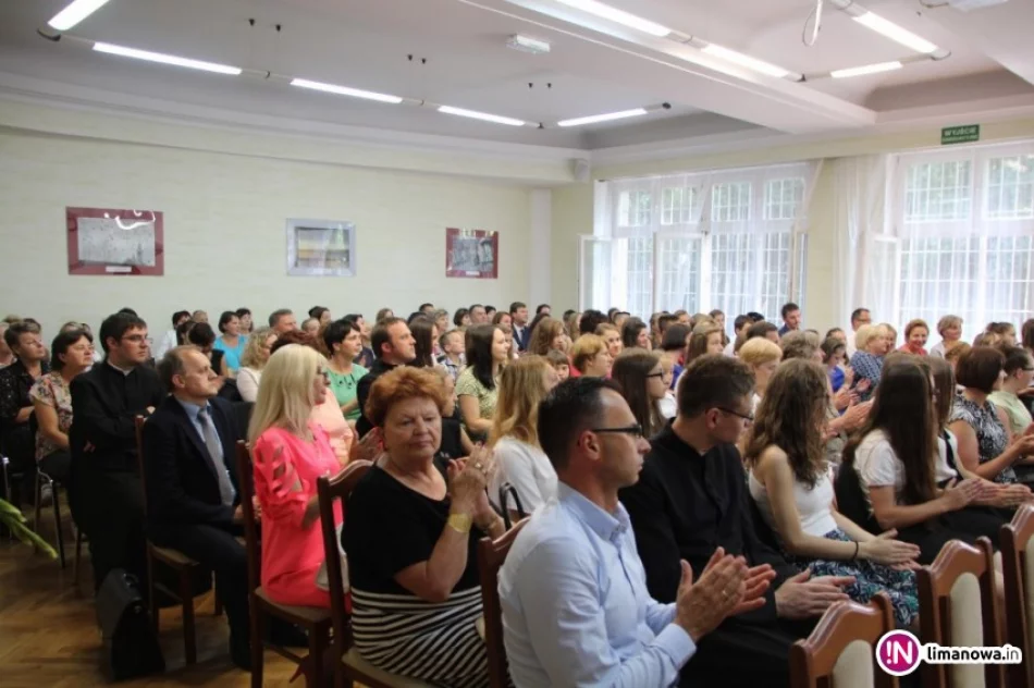 Nagrodzono najlepszych uczniów - zdjęcie 4