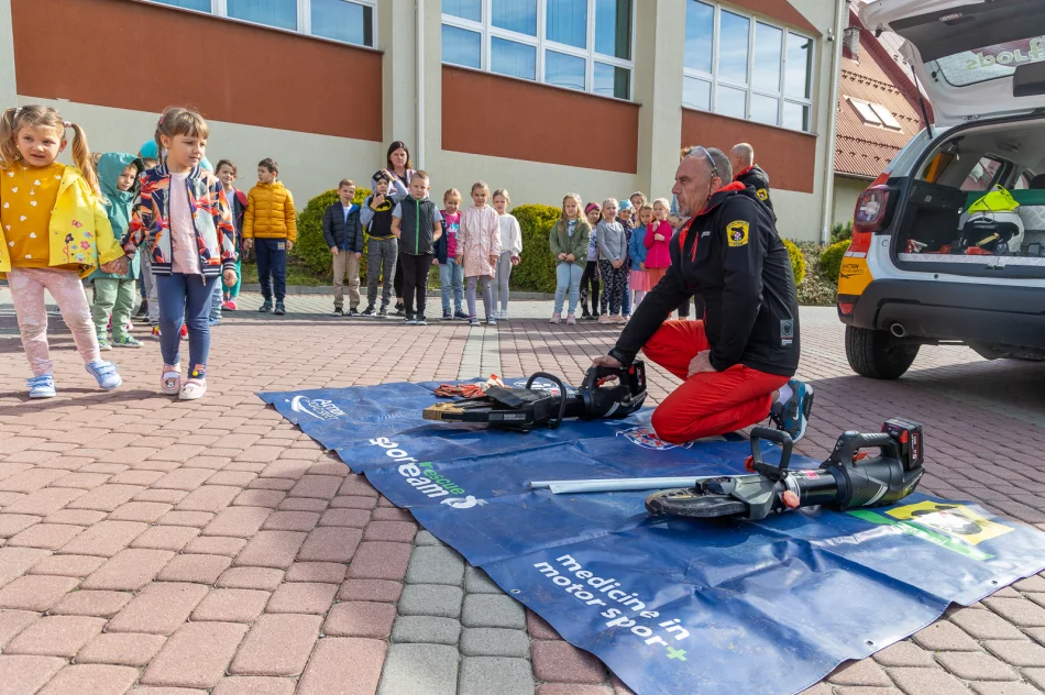 „Bezpieczna droga do szkoły” w SP w Mordarce - zdjęcie 17
