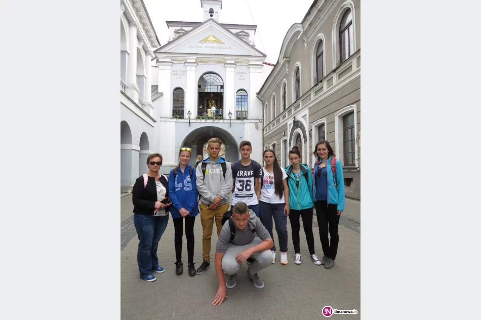 Uczniowie z Zespołu Szkół Nr 1 w Starej Wsi z wizytą na Litwie - zdjęcie 2