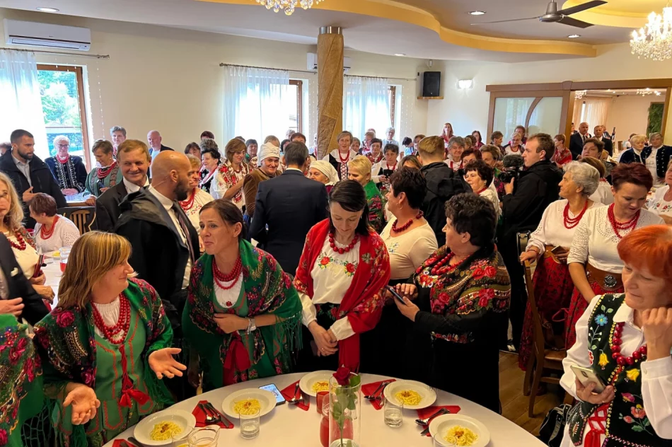 Wizyta Premiera na Kongresie KGW - zdjęcie 3