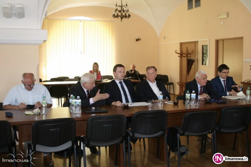 Jednogłośna zgoda samorządowców na budowę zintegrowanego węzła przesiadkowego - zdjęcie 2