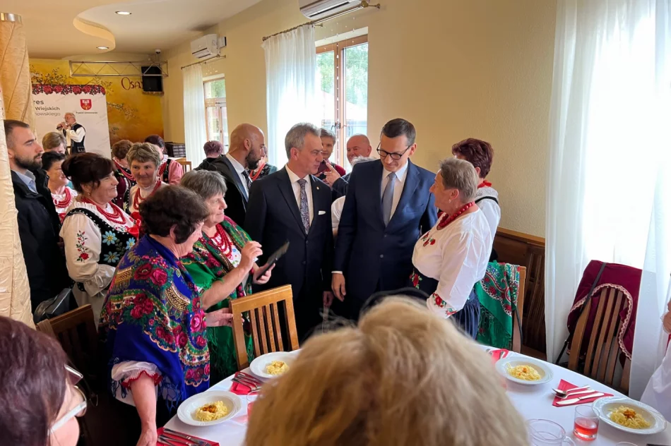 Wizyta Premiera na Kongresie KGW - zdjęcie 11