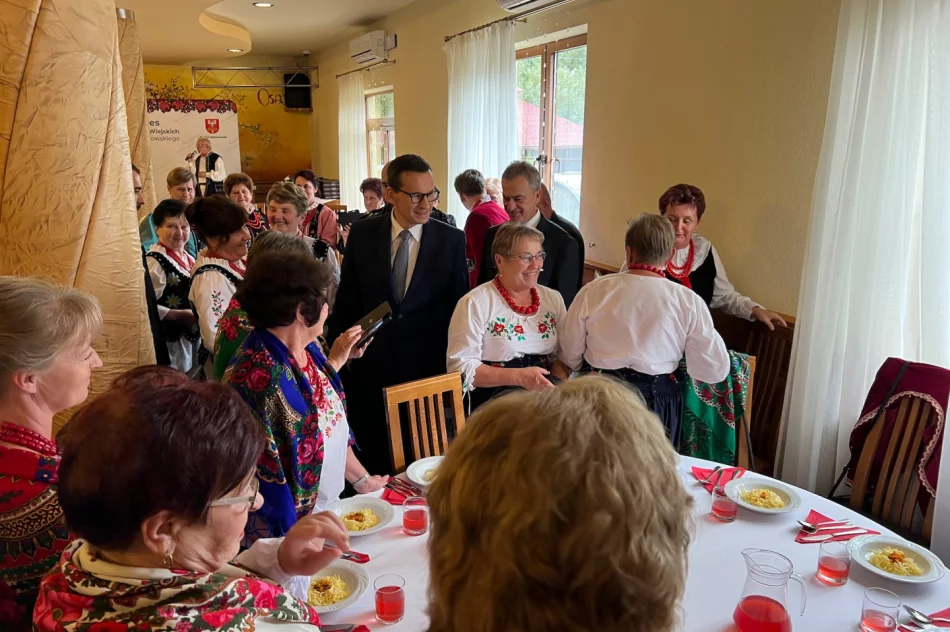 Wizyta Premiera na Kongresie KGW - zdjęcie 14