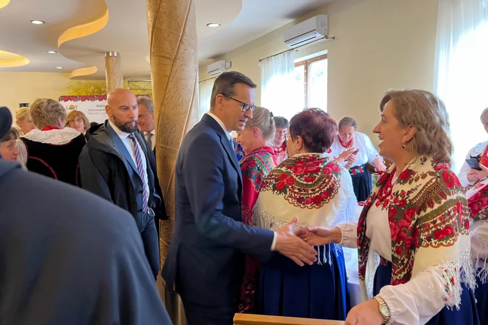 Wizyta Premiera na Kongresie KGW - zdjęcie 16