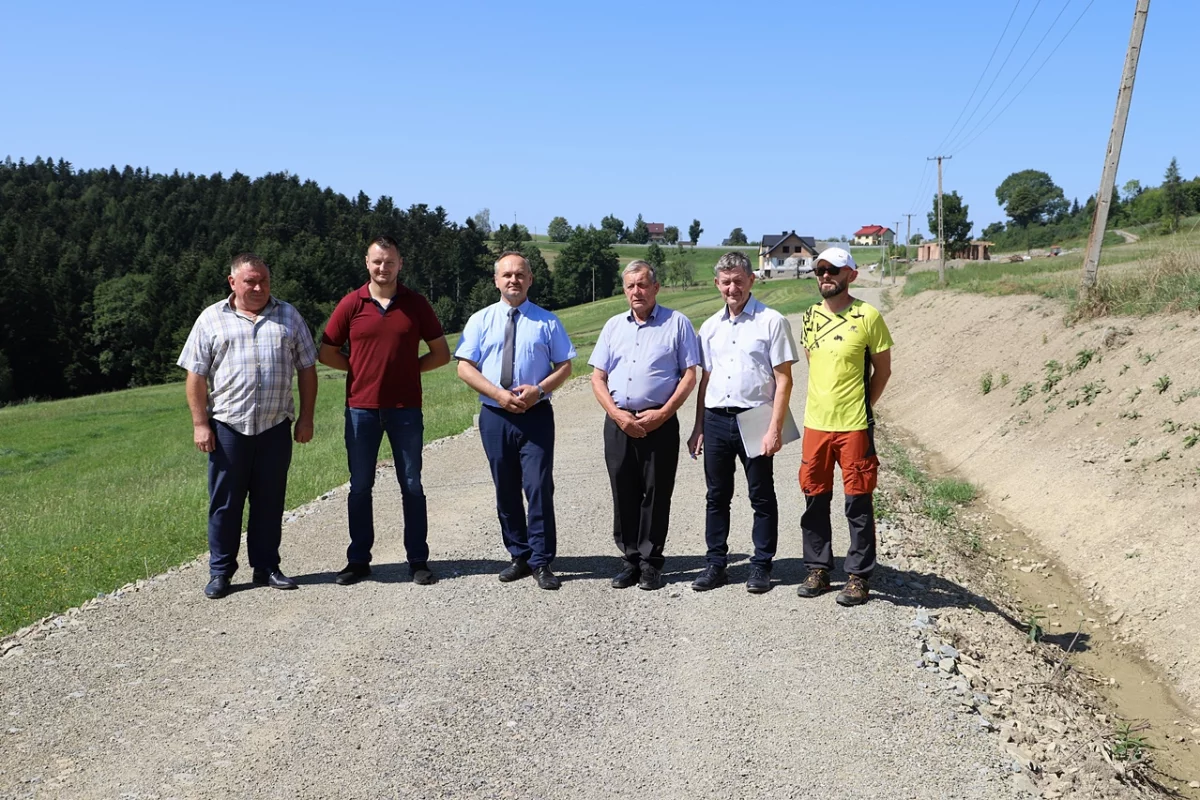 Odbiór zmodernizowanych dróg do gruntów rolnych w miejscowościach Kłodne i Wysokie
