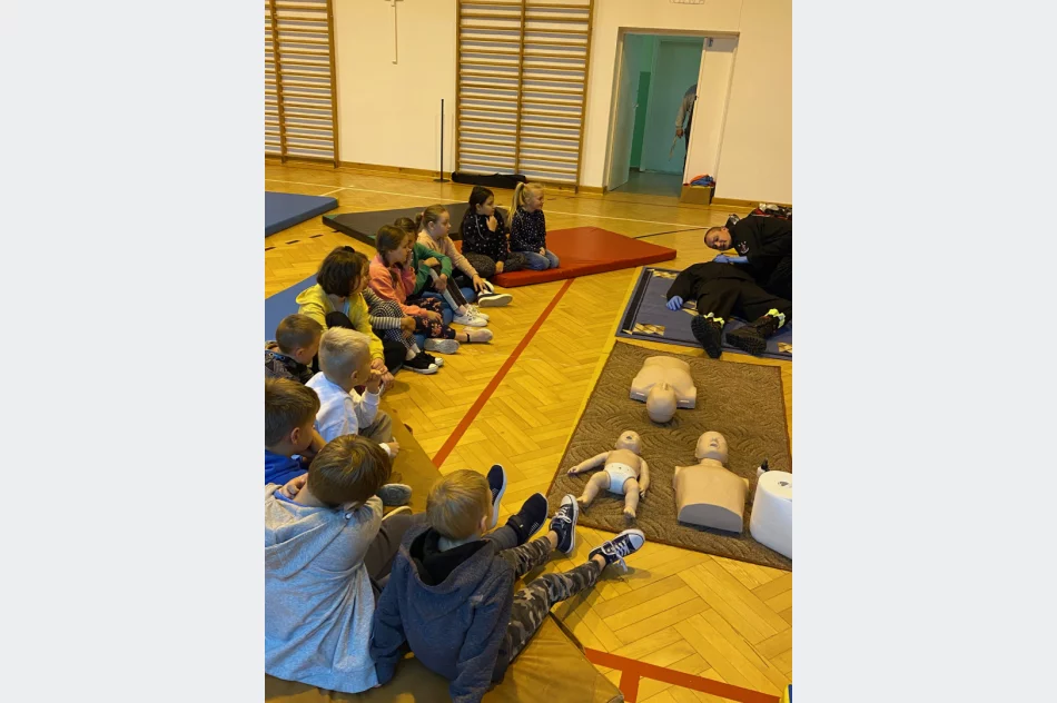 Pierwsza pomoc przedmedyczna dla dzieci ze Szkoły Podstawowej w  Pisarzowej - zdjęcie 2