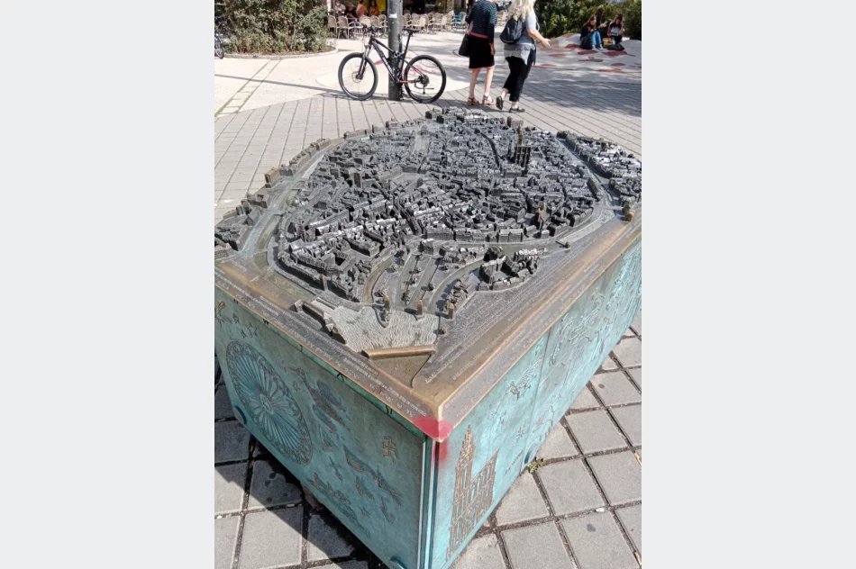 Uczeń Szkoły Podstawowej nr 2 w Limanowej Kacper Antkiewicz w Strasburgu - zdjęcie 6