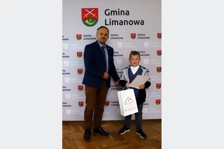 Wręczenie nagród w konkursie plastycznym z okazji 30-lecia Gminy Limanowa - zdjęcie 11