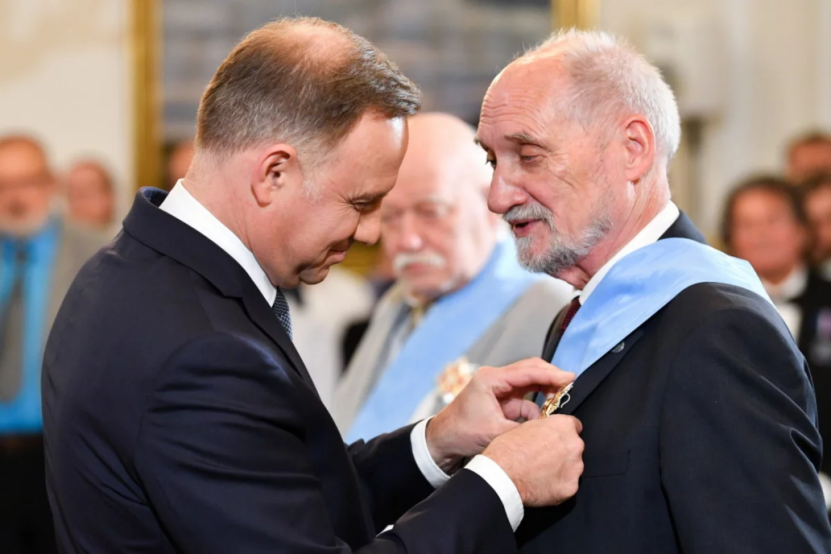 Chojecki, Macierewicz i Naimski odznaczeni Orderem Orła Białego