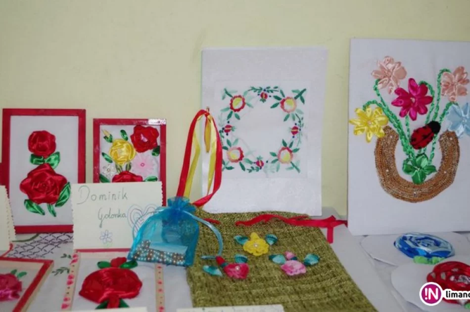 Dzień Matki w Świetlicy Wiejskiej w Pisarzowej - zdjęcie 4