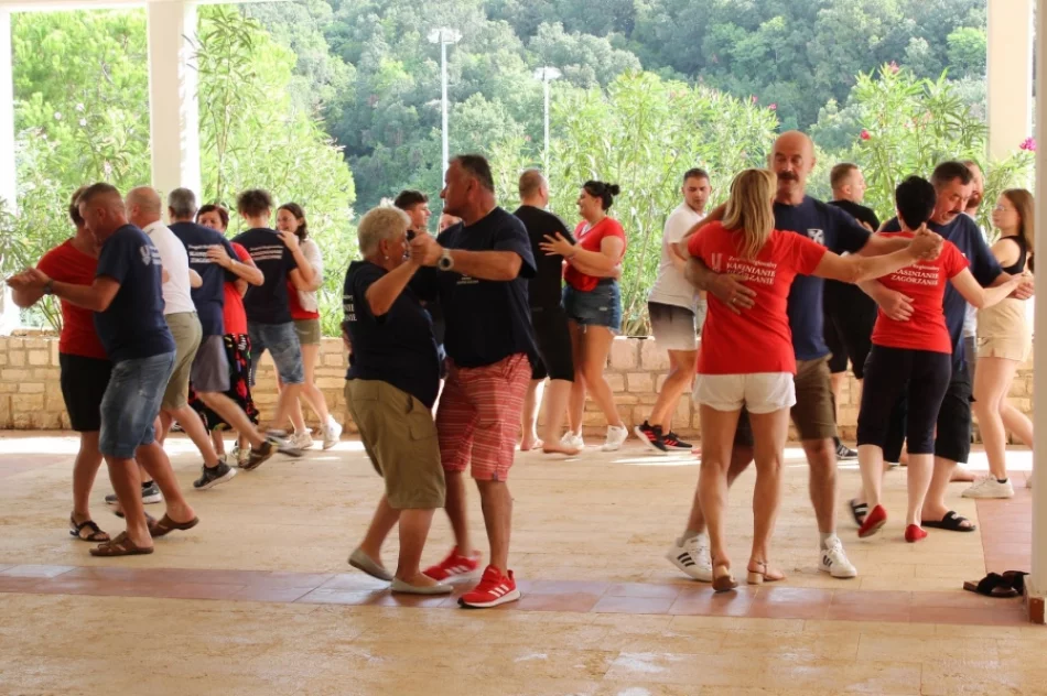 Promują folklor na wyjeździe - zdjęcie 2