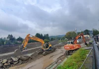 Prace przy budowie mostu - zdjęcie główne