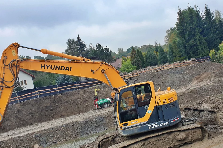 Prace przy budowie mostu - zdjęcie 7