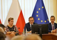 Wiceminister o trudnej sytuacji. "Pomóc ludziom przetrwać zimę" - zdjęcie główne