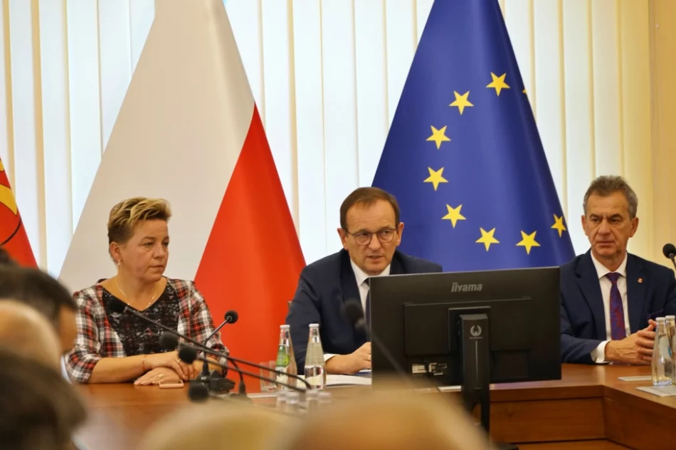 Wiceminister o trudnej sytuacji. "Pomóc ludziom przetrwać zimę" - zdjęcie 3