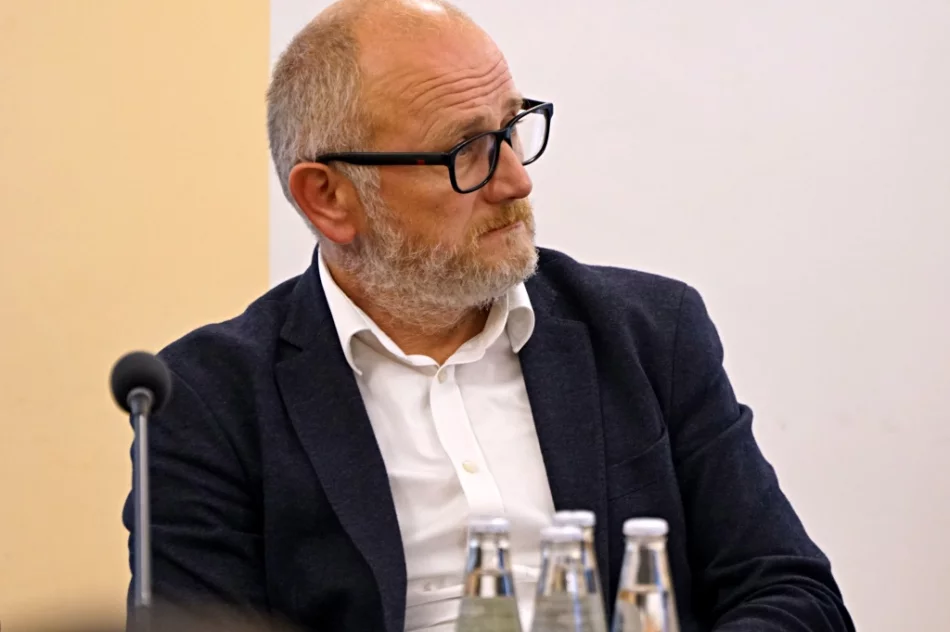 Wiceminister o trudnej sytuacji. "Pomóc ludziom przetrwać zimę" - zdjęcie 8