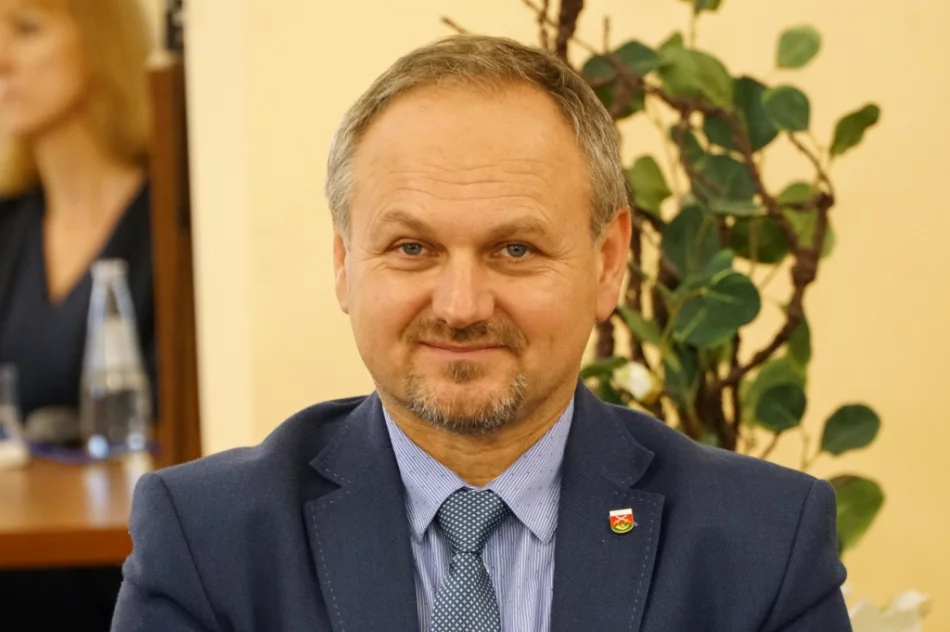 Wiceminister o trudnej sytuacji. "Pomóc ludziom przetrwać zimę" - zdjęcie 10