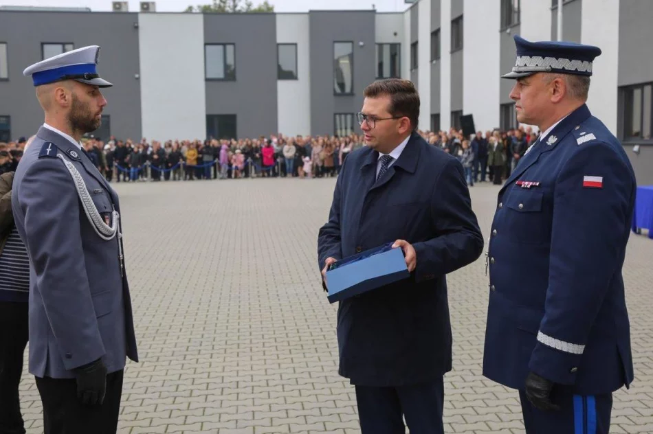 Policjant nagrodzony za niesienie pomocy poza służbą - zdjęcie 4