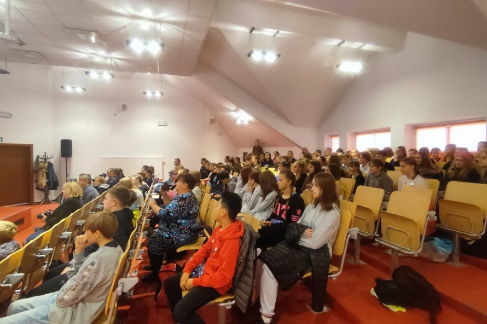 Rajd dla młodzieży z okazji ważnej rocznicy - zdjęcie 11