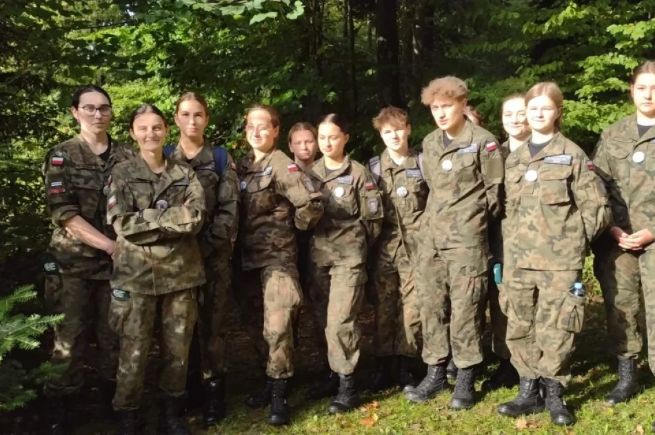 Rajd dla młodzieży z okazji ważnej rocznicy - zdjęcie 18