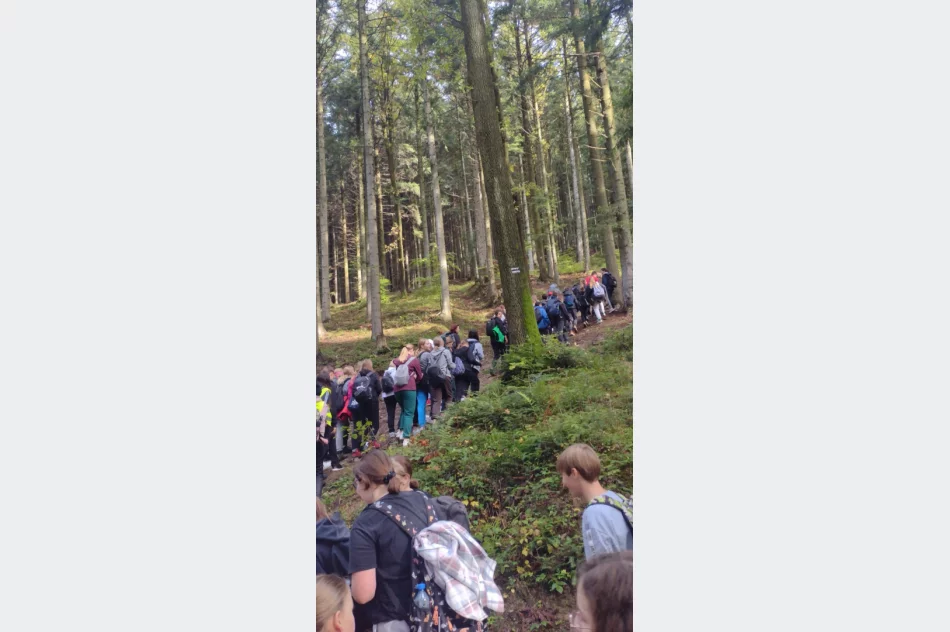 Rajd dla młodzieży z okazji ważnej rocznicy - zdjęcie 19