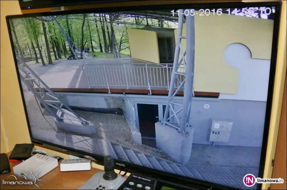 Muszla Koncertowa odbudowana w 2014 r., znów wymaga malowania - zdjęcie 4