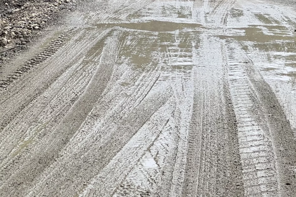 CBA w Urzędzie Gminy. A na czymś takim położono nowy asfalt - zdjęcie 3