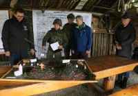 Wojewoda Małopolski na ćwiczeniach żołnierzy WOT w Limanowej - zdjęcie główne