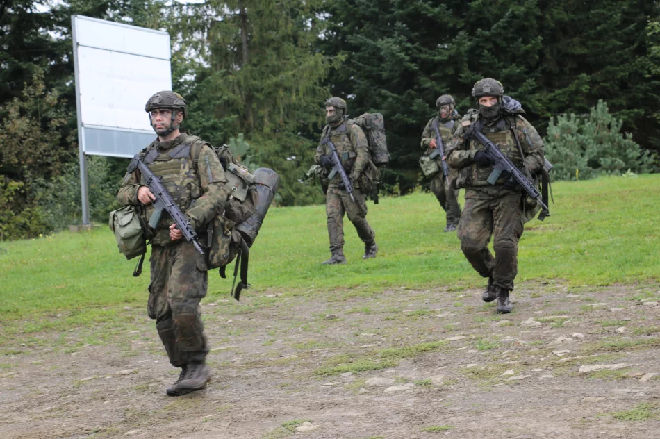 Wojewoda Małopolski na ćwiczeniach żołnierzy WOT w Limanowej - zdjęcie 2