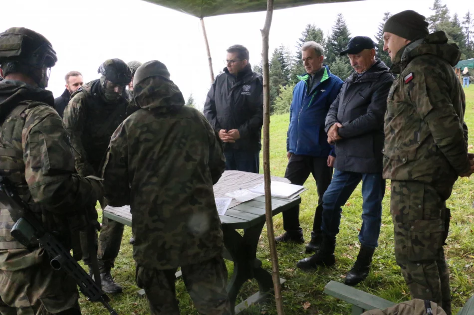 Wojewoda Małopolski na ćwiczeniach żołnierzy WOT w Limanowej - zdjęcie 5
