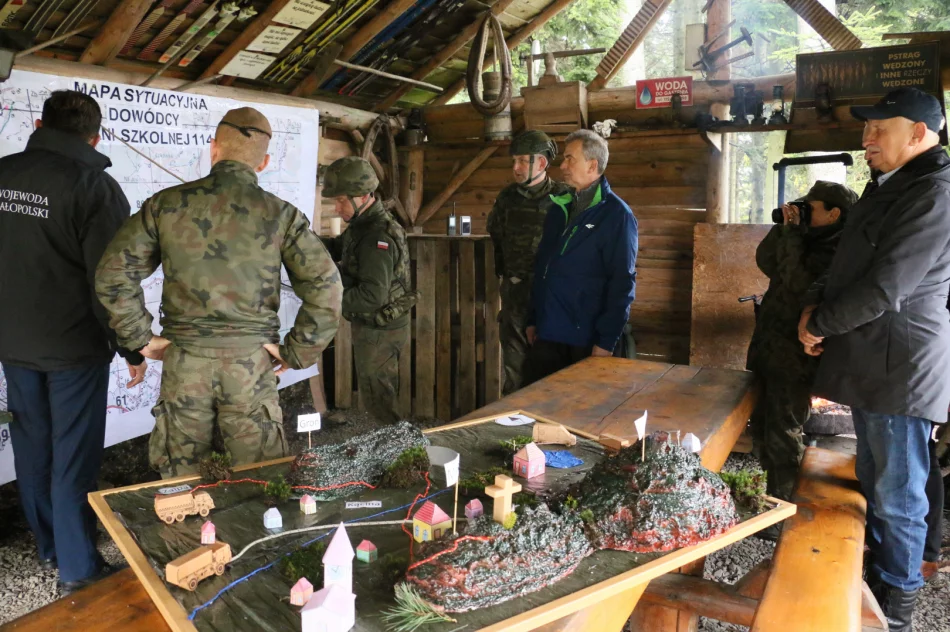 Wojewoda Małopolski na ćwiczeniach żołnierzy WOT w Limanowej - zdjęcie 10