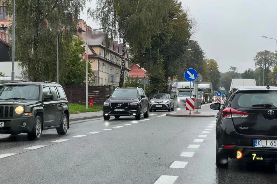 Miasto w korkach - spore utrudnienia na drogach - zdjęcie 2