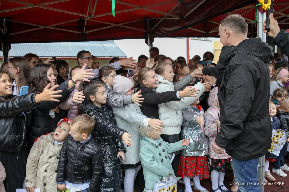 Prezydent zachęcał do sadzenia drzew - zdjęcie 7