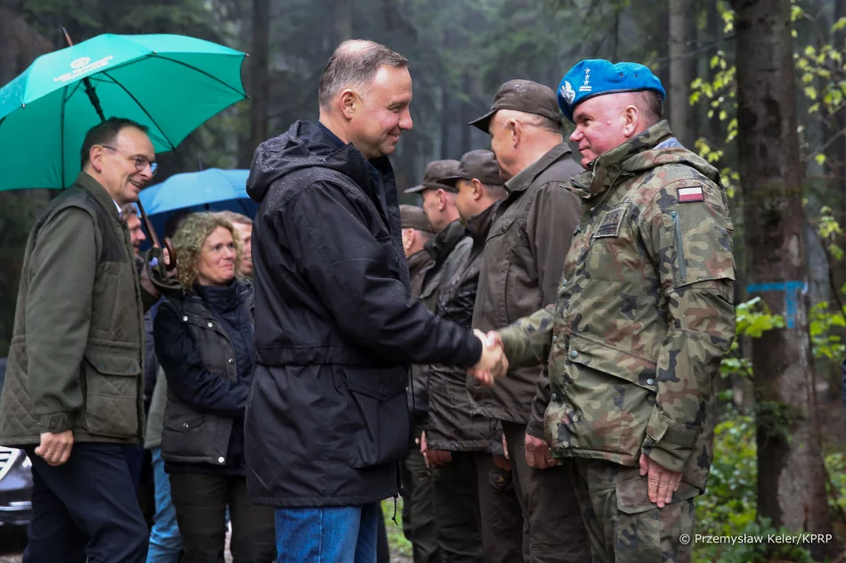 Prezydent zachęcał do sadzenia drzew - zdjęcie 10