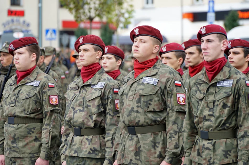 Przysięga żołnierzy WOT na Rynku w Limanowej - zdjęcie 3