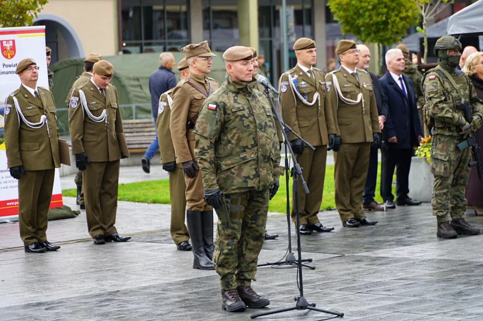 Przysięga żołnierzy WOT na Rynku w Limanowej - zdjęcie 9