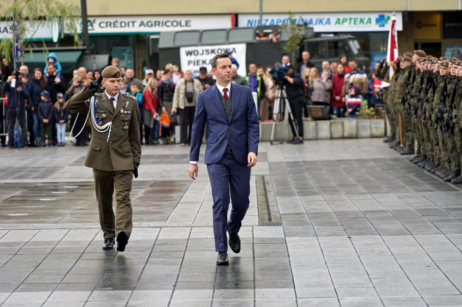 Przysięga żołnierzy WOT na Rynku w Limanowej - zdjęcie 10