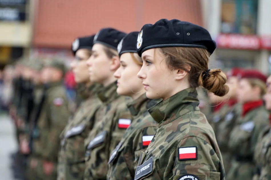 Przysięga żołnierzy WOT na Rynku w Limanowej - zdjęcie 18