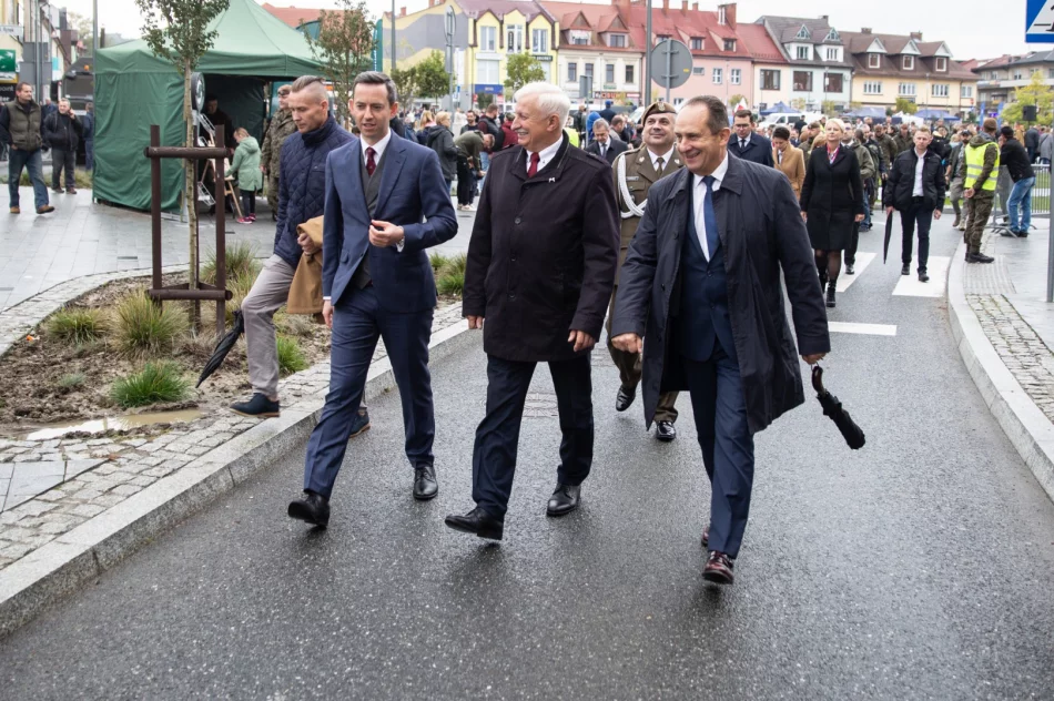 Przysięga żołnierzy 11 MBOT z udziałem Wiceministra Obrony Narodowej - zdjęcie 10