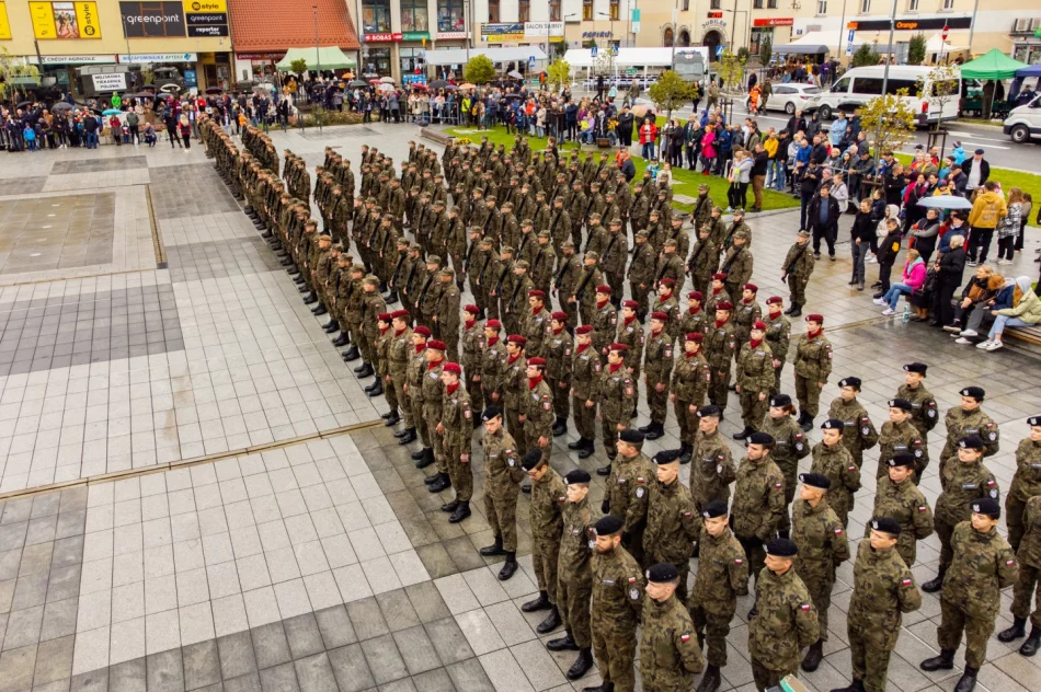 Przysięga żołnierzy 11 MBOT z udziałem Wiceministra Obrony Narodowej - zdjęcie 20