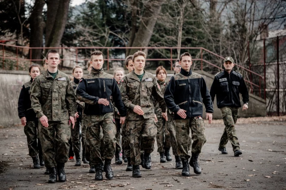 Szkolenie z musztry pod okiem najlepszych specjalistów - zdjęcie 6